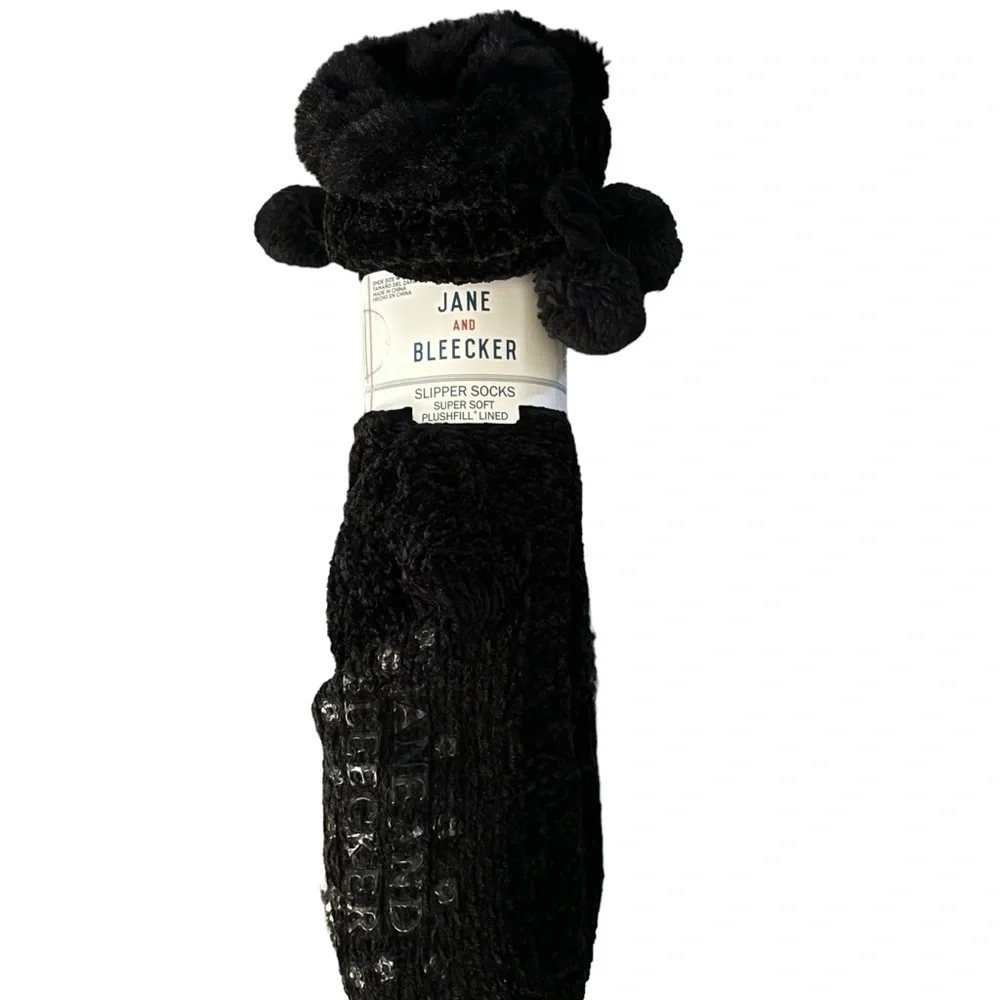 Jane & Bleecker 2 Pair Slipper Socks in Black Popcorn Stitch -& Black Chenille